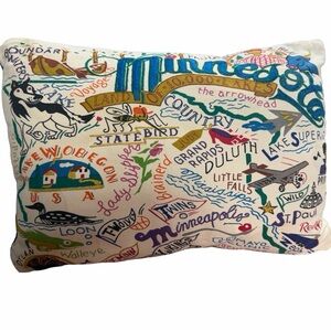 Catstudio Vintage Hand Embroidered  MINNESOTA Icons & Destinations Pillow
2006